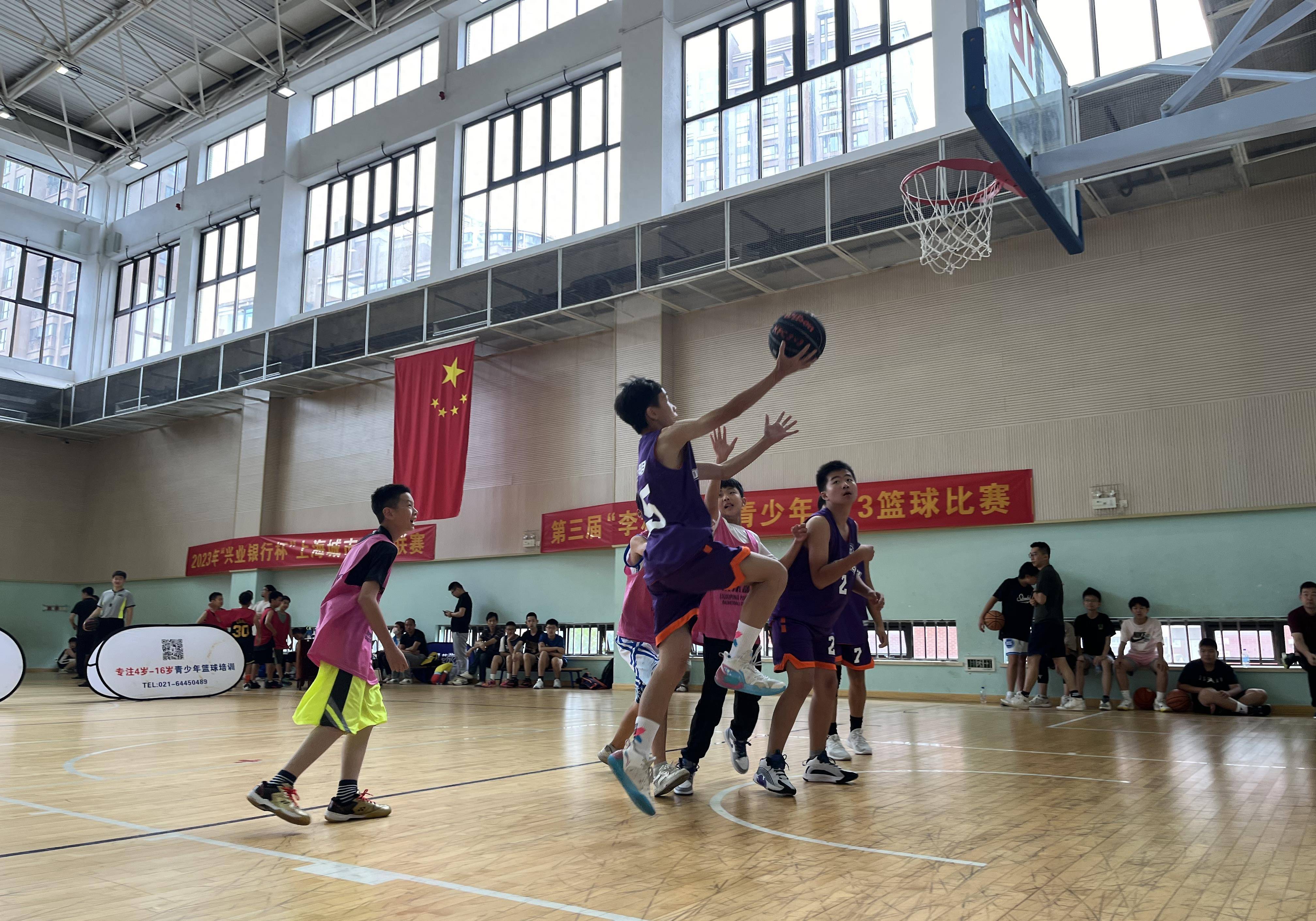 包含线上青少年篮球赛事直播平台用户稳步增长，推动全民运动热潮的词条