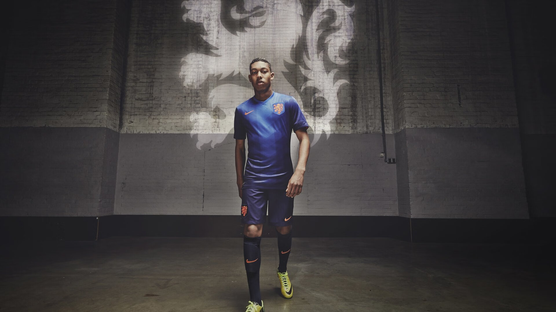 乐鱼体育下载入口-特大热门惨败，欧冠赛场惊心动魄，“欧冠”