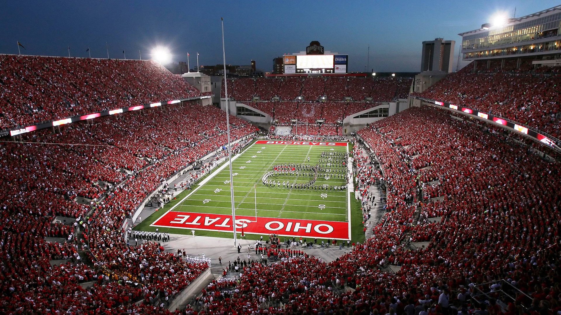 皇马中场传射成功，逆袭奥萨苏纳，皇马2-0奥萨苏纳 距榜首2分